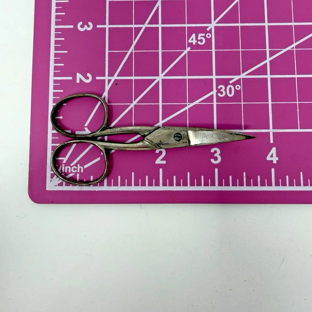Vintage Small Steel Embroidery Sewing Scissors Pointed Thread Snips Shears